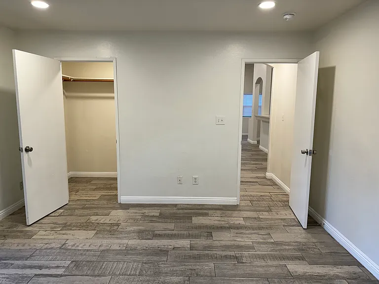 4808 Independence Ct — Photo 8