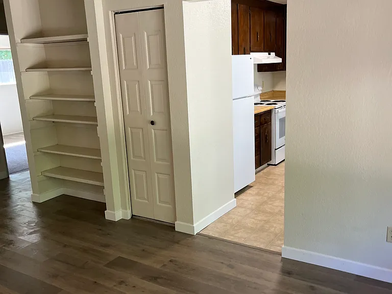 1809 Monarch Ln — Photo 6