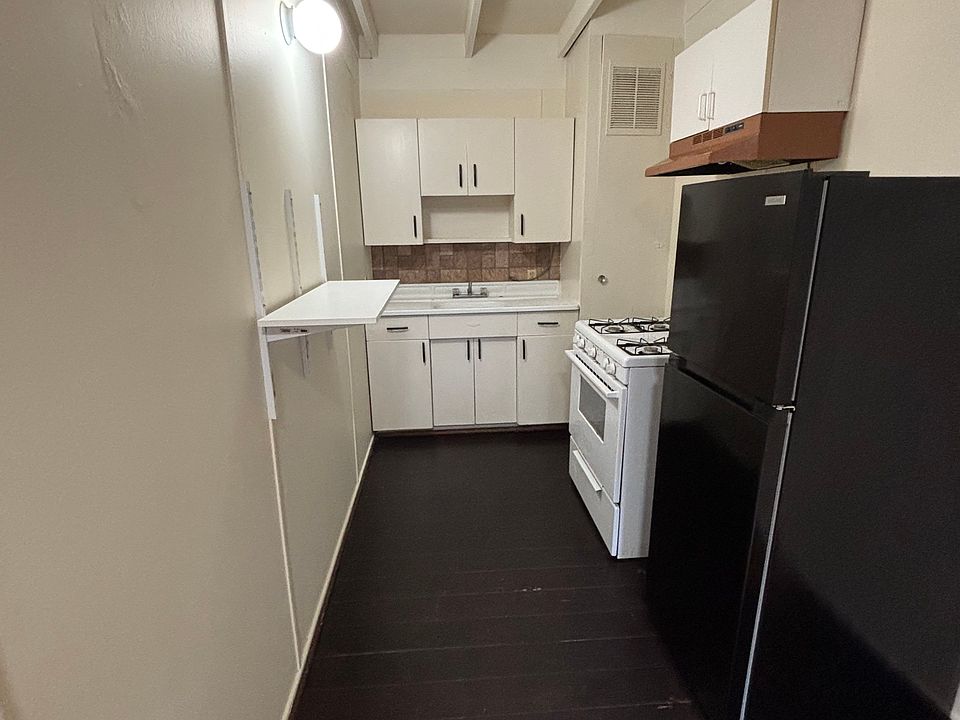 1st image of 879 Lyndon St APT 9
