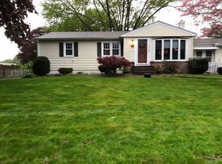 83 Pitman Rd, Warwick, RI 02886