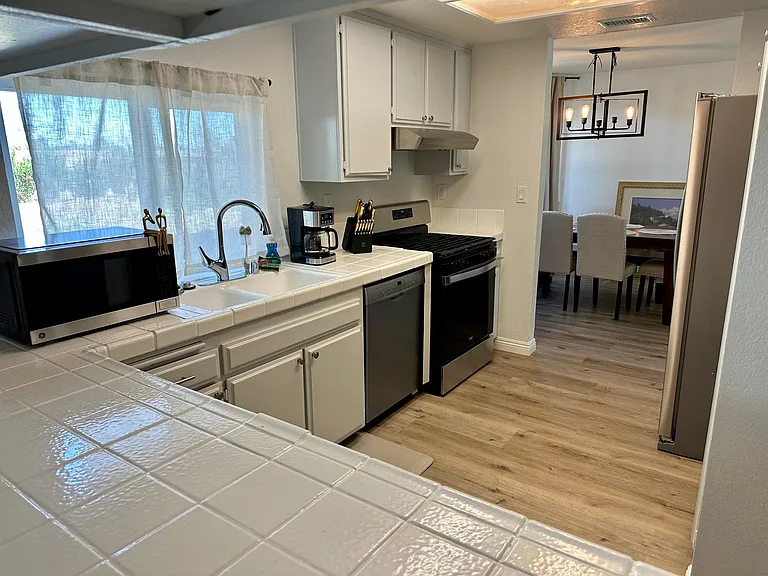 749 E Avenue J9 — Photo 11