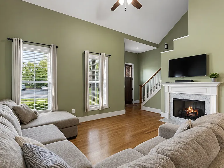 22 Twin Oaks Dr — Photo 4