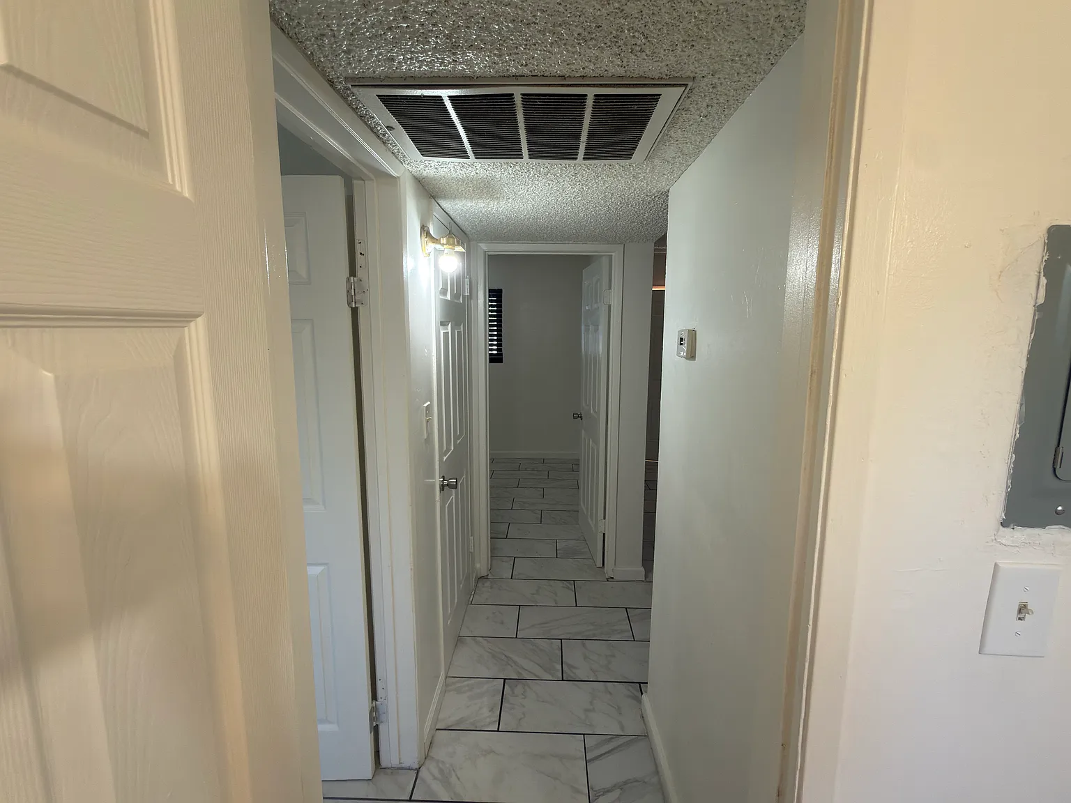 2 bed, 980 sqft, $1,400 — Photo 3