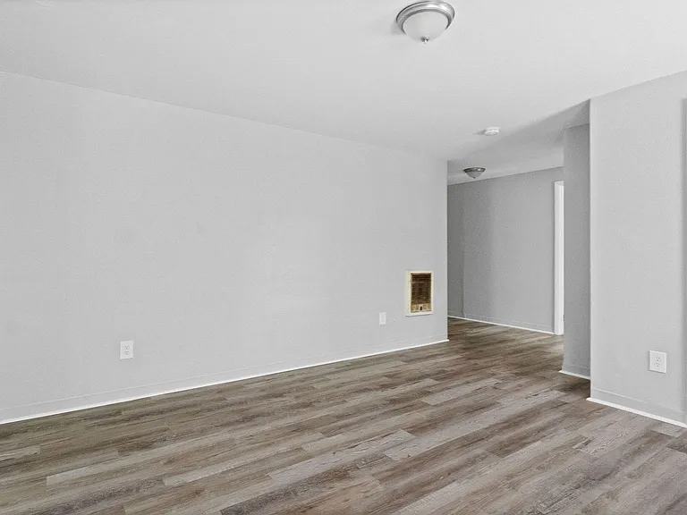 427 Circle Dr — Photo 25