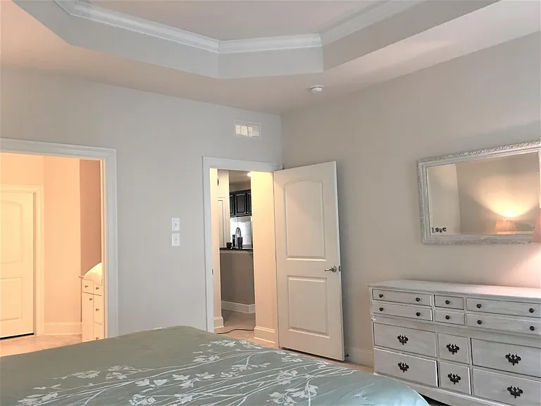 406 Samantha Dr — Photo 3