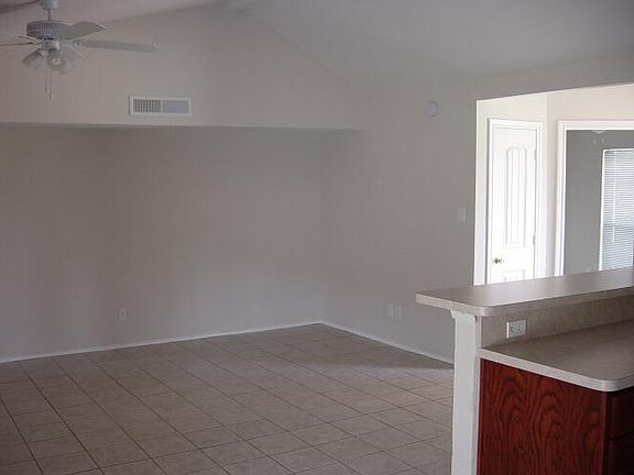 2nd image of 528 Matterhorn St
