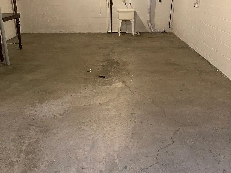 923 Logan St NW #1 — Photo 8