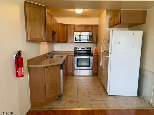 680 Route 15 S #66, Lake Hopatcong, NJ 07849