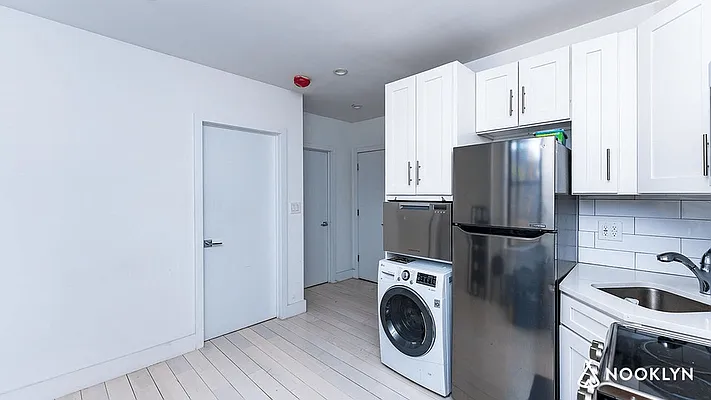 Rented by Yellowstone Equity Management Inc | media 24