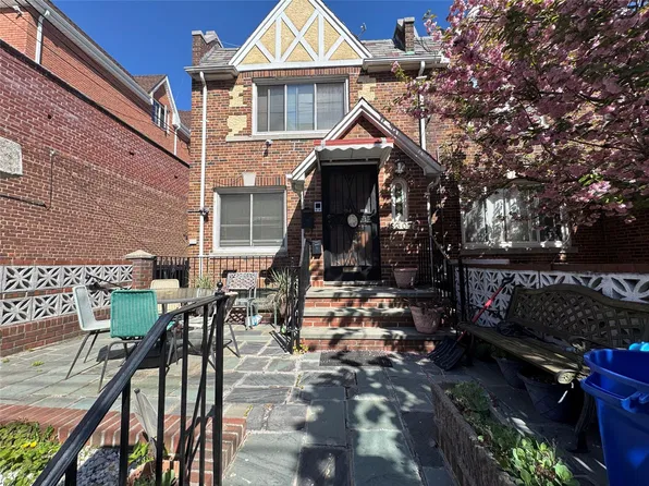 5307 65th Place, Maspeth, NY 11378