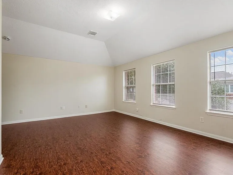 6023 Barany Ct — Photo 31