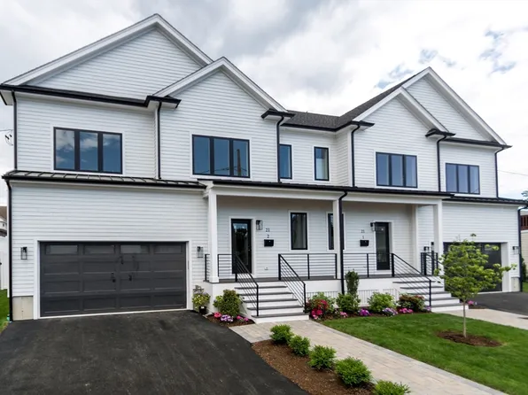 21 Bolton St #2, Waltham, MA 02453