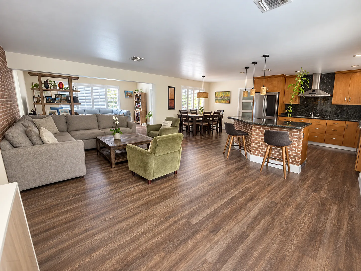 4 bed, 2800 sqft, $12,000 — Photo 4