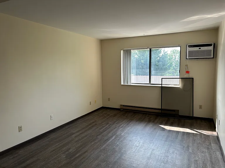 2421 4th Ave N #16 — Photo 6