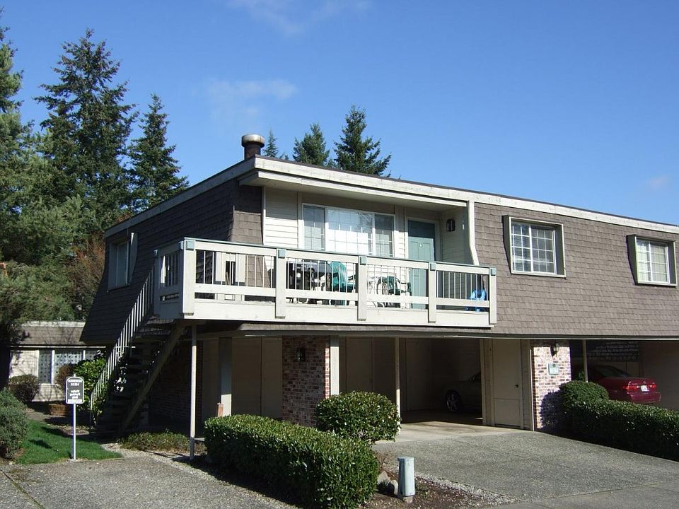 1st image of 14313 NE 7th Pl APT 2