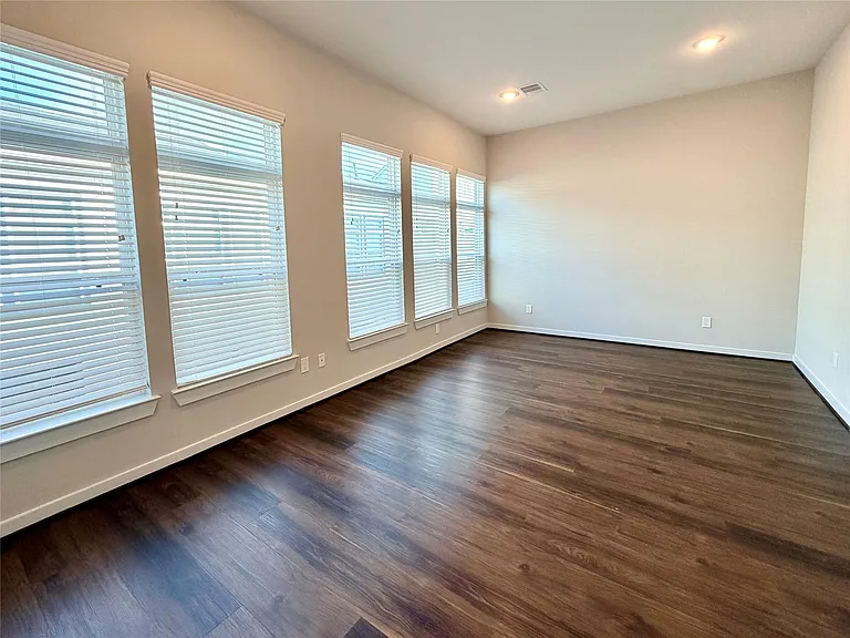 5815 Fairdale Ln #B — Photo 11