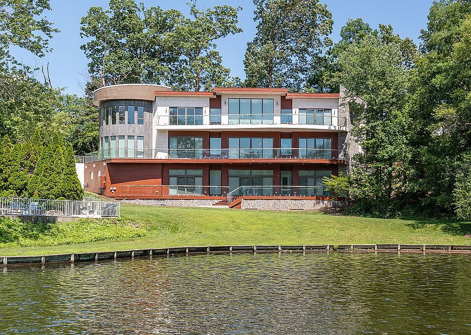 1st image of 3616 Boat Dock Dr