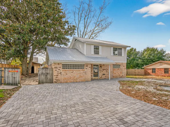 702 Whippoorwill Ln, Destin, FL 32541