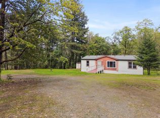 1360 Sunny Glen Way, Wolf Creek, OR 97497