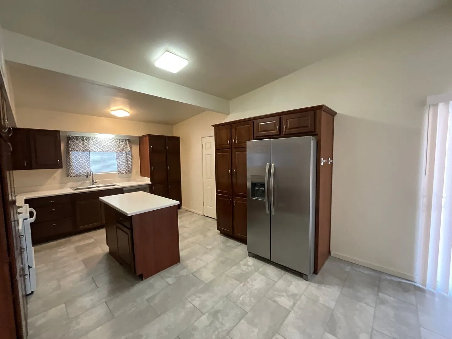 4 bedroom 2 bath North tempe area close to south Scottsdale — Photo 4