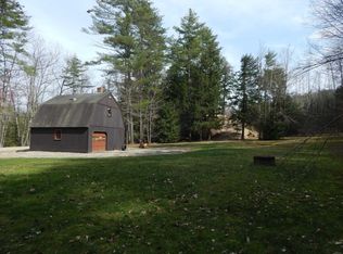 32 Pleasant Valley Rd, Bradford, NH 03221