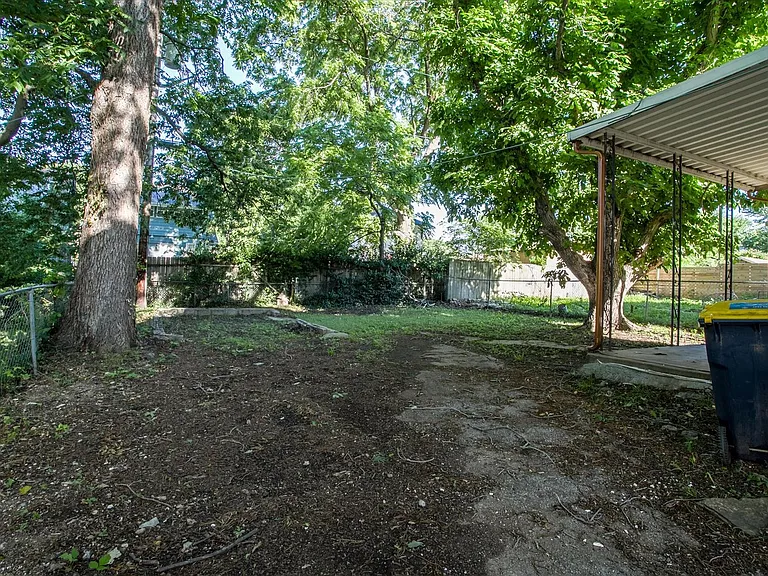 3408 Bellefontaine Ave — Photo 3