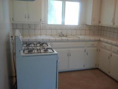 3rd image of 8612 S 12th Ave #4