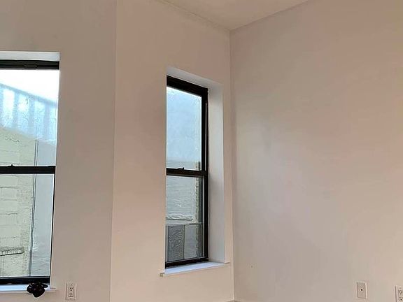 4th image of 477 Park Pl #4U