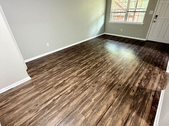 3rd image of 1349 Devonport Dr APT 39