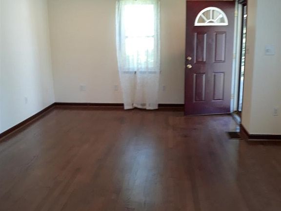 4th image of 12 Lake St