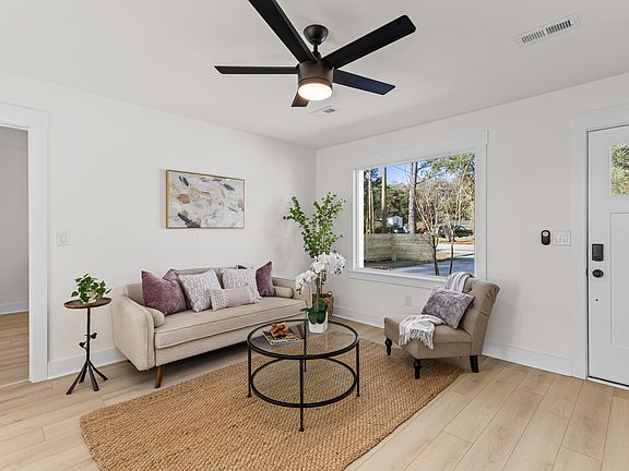 4th image of 1655 Brownswood Rd