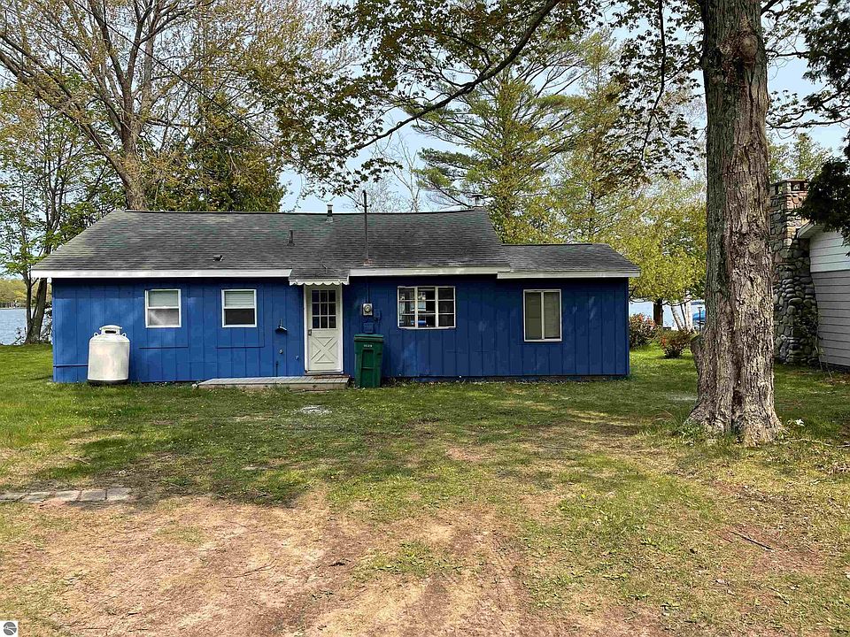 3703 W Cedar Lake Rd, Greenbush, MI 48738 Zillow