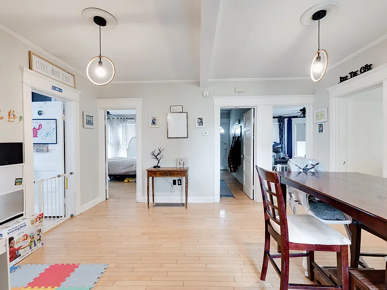 60 White St #1 — Photo 4