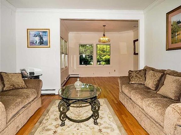 3rd image of 510 Harbor View Ave