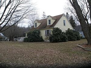1st image of 19 Pineview Ter