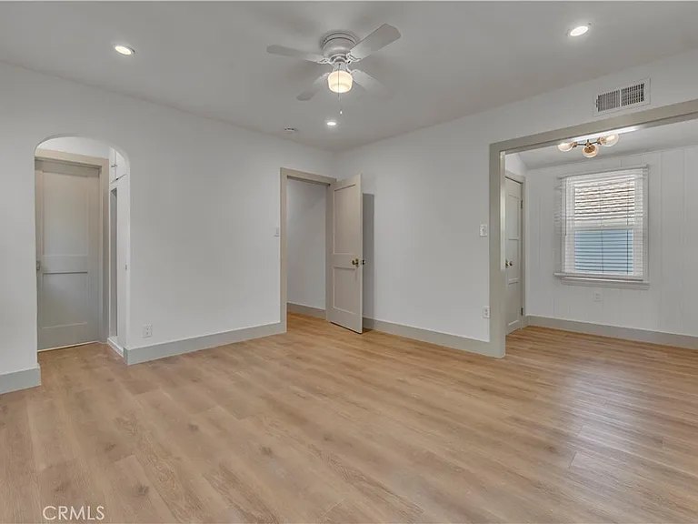 11944 Hesby St — Photo 28