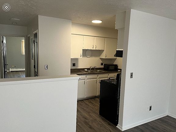5th image of 821-829 E Shiawassee St #829-09