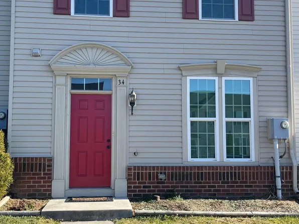 34 Mississippi Point, Falling Waters, WV 25419