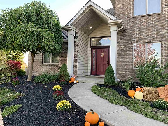 4th image of 202 Crestview Dr