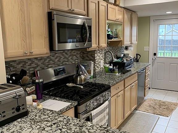 2nd image of 226 Fayette St #226