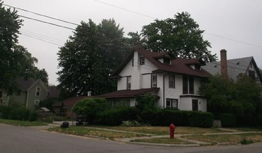 2nd image of 1901 5th St