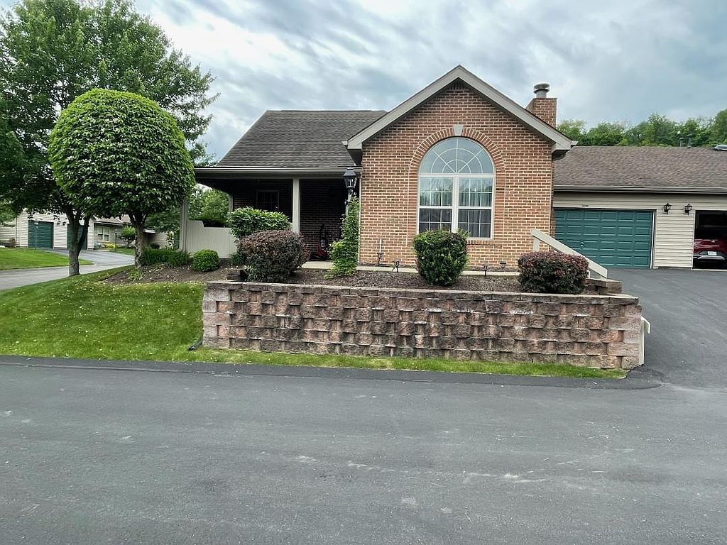 1429 Greenbriar Ct - Property Image