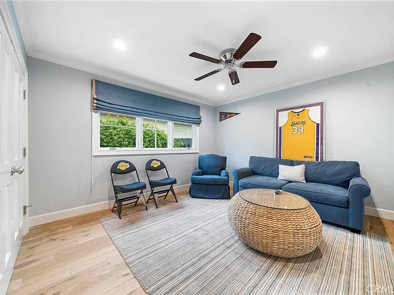 16544 Greenleaf St — Photo 17