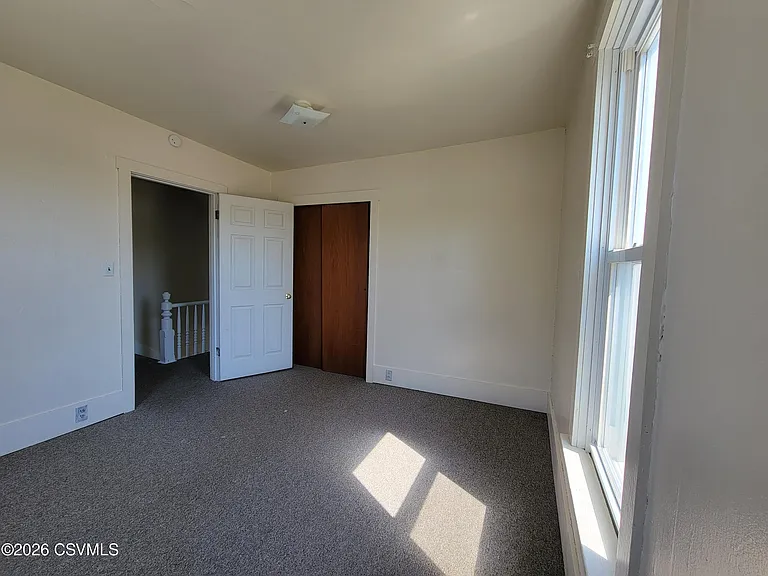 995 Center Ave — Photo 22