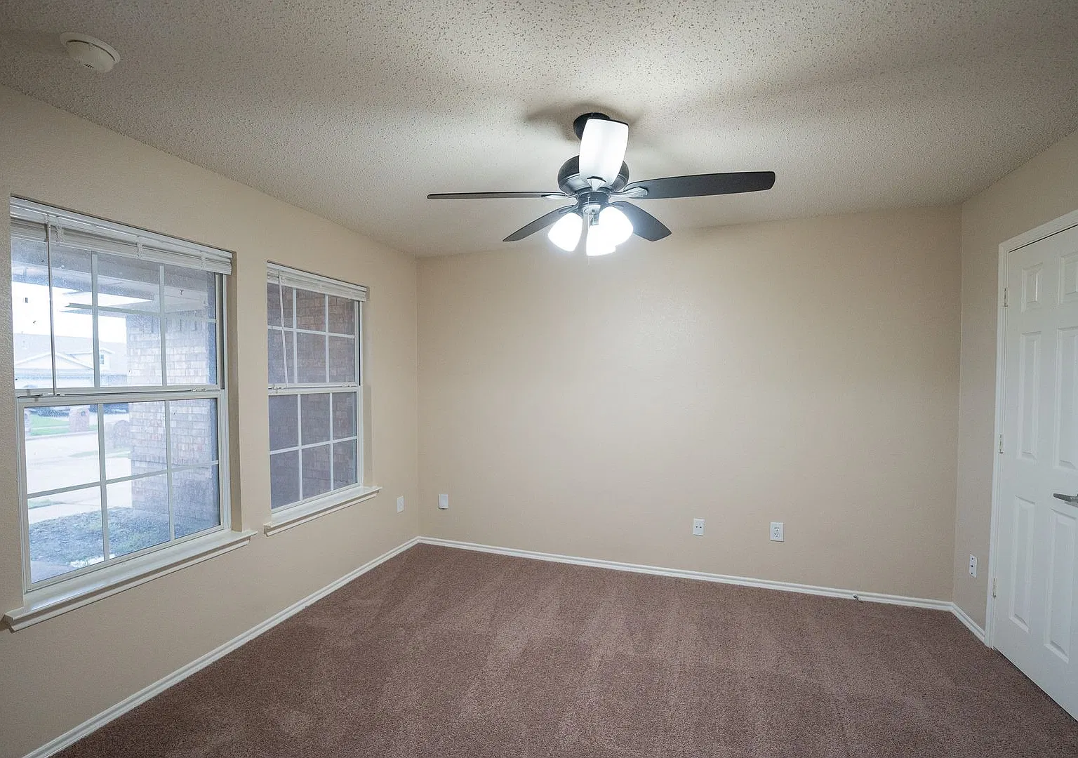 Great home for a great price in Terrell! — Photo 4