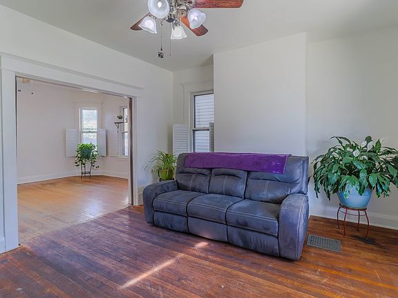 4th image of 109 N 20th st.