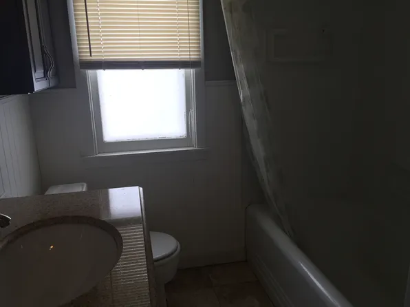 100 Southview Ter, Rochester, NY 14620
