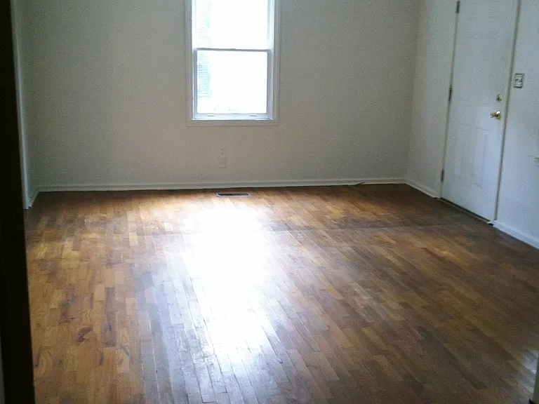 705 Jackson Blvd — Photo 4