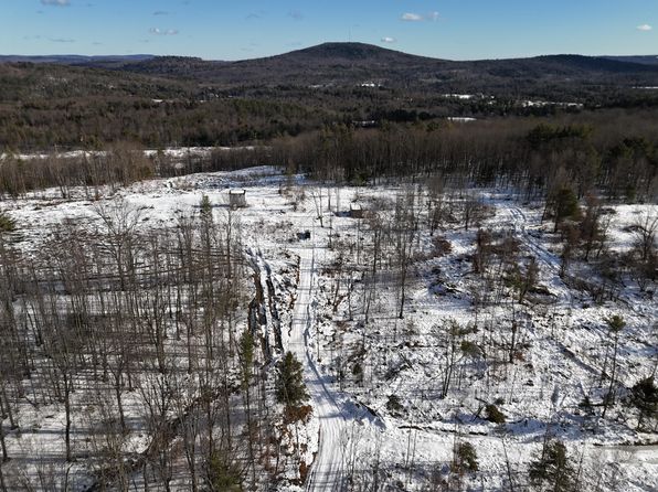 91 Franklin Road, Jay, ME 04239