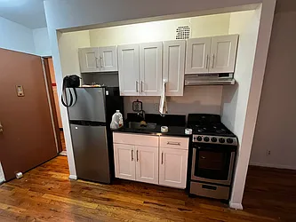 Rented by Salon Realty Corp